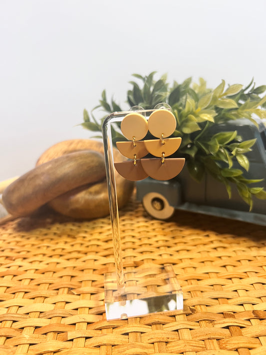Camel geometric earring